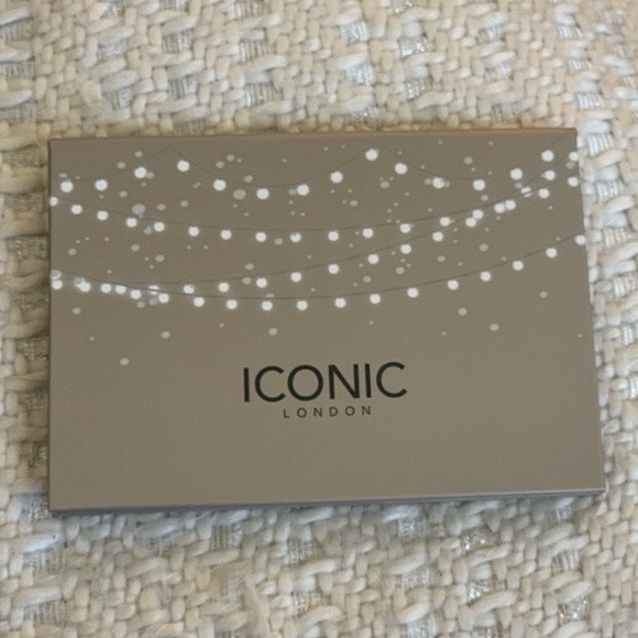 Iconic London Blaze Chaser Face Palettes - Picture 4 of 5